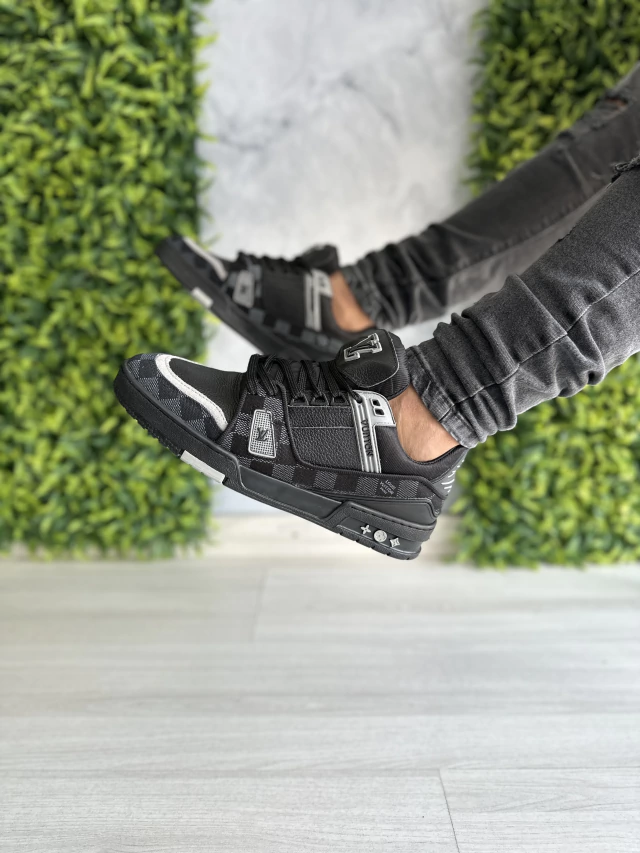 Tênis Louis Vuitton Trainer