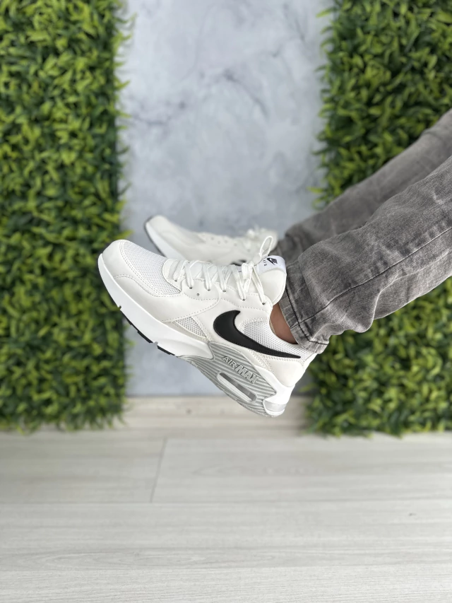 Tênis Nike AirMax Excee